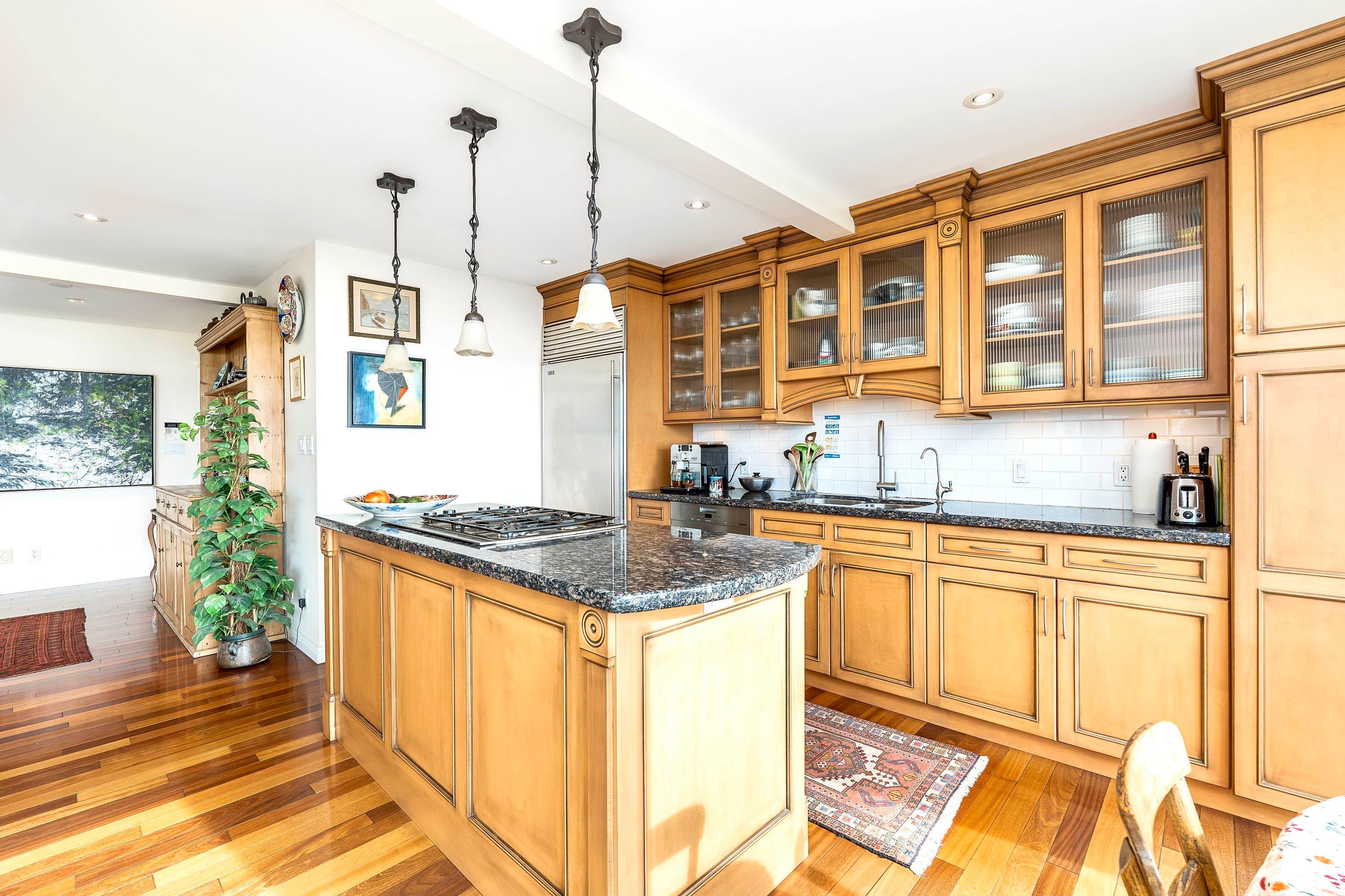 2328 Bellevue Avenue, West Vancouver, BC