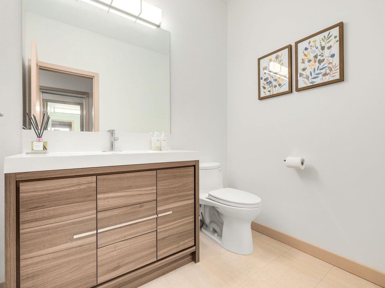 3340 River Road, Richmond, BC