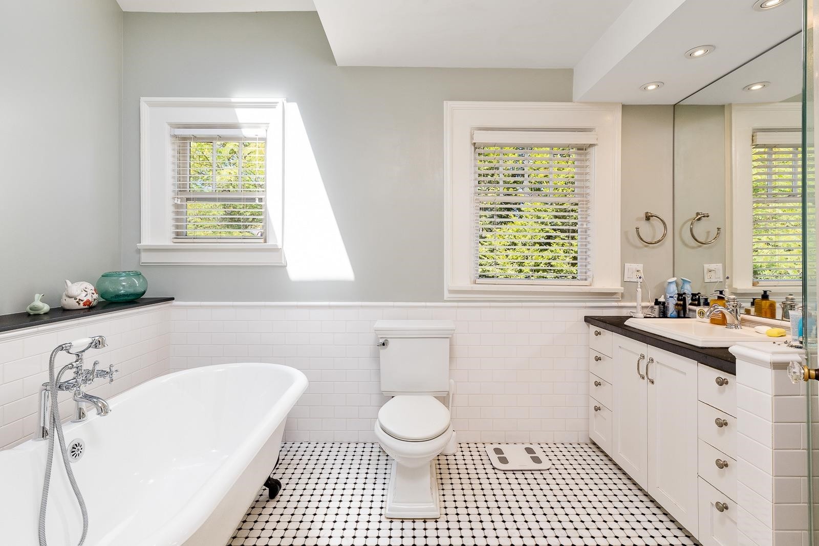 1649 29Th Avenue W, Vancouver, BC