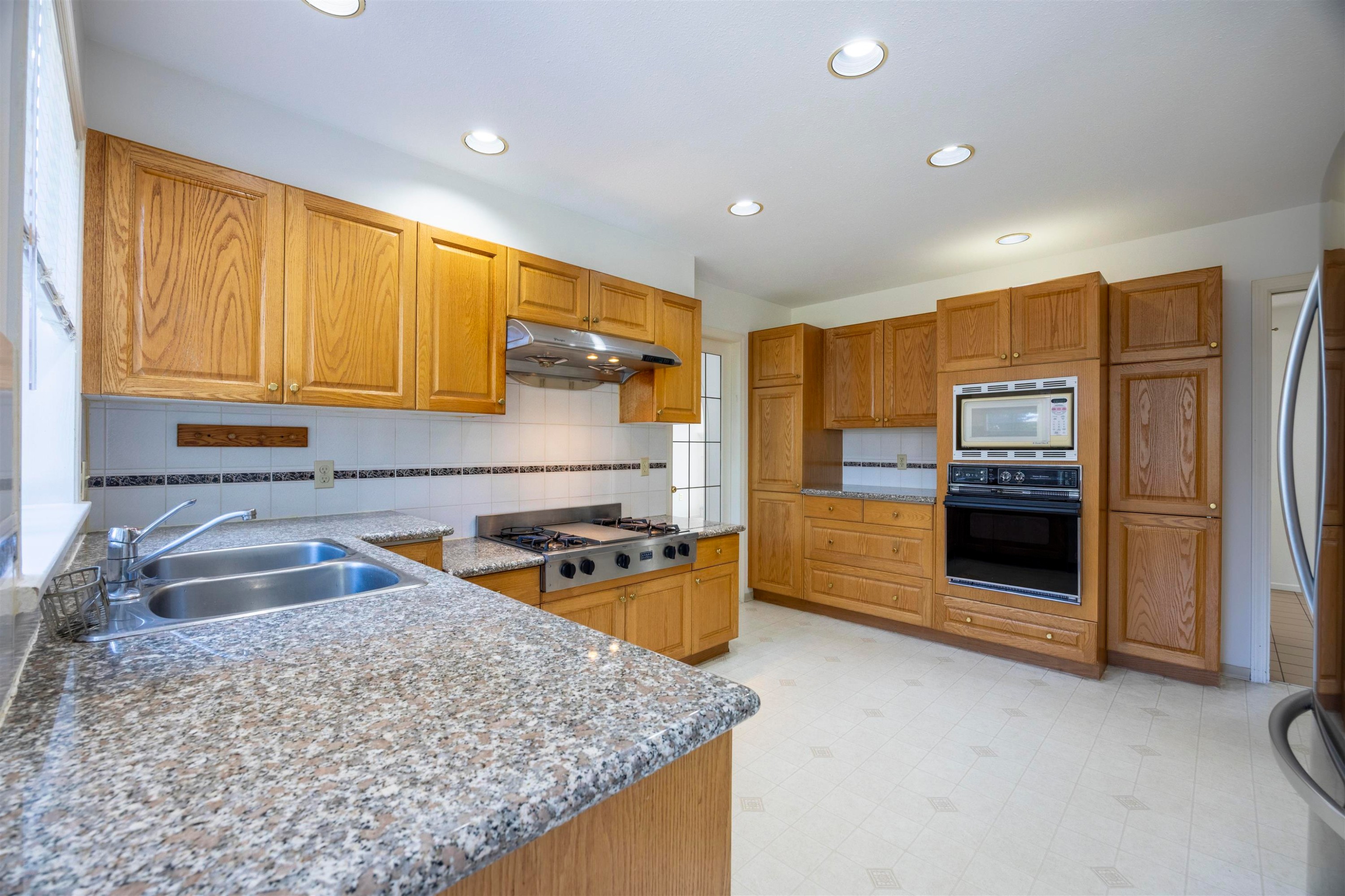 2063 47Th Avenue W, Vancouver, BC