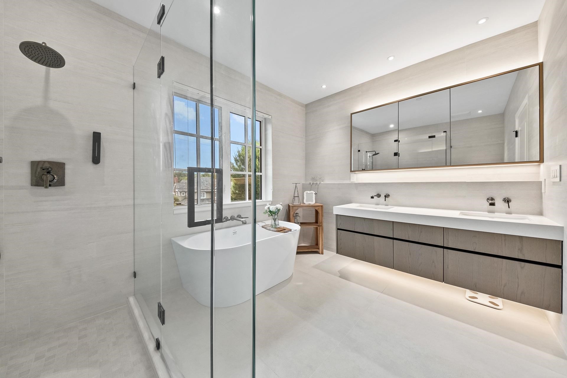 3227 35Th Avenue W, Vancouver, BC