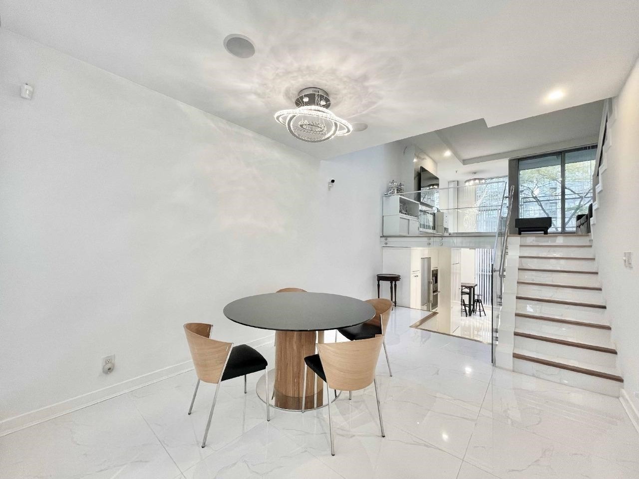 1235 Alberni Street, Vancouver, BC