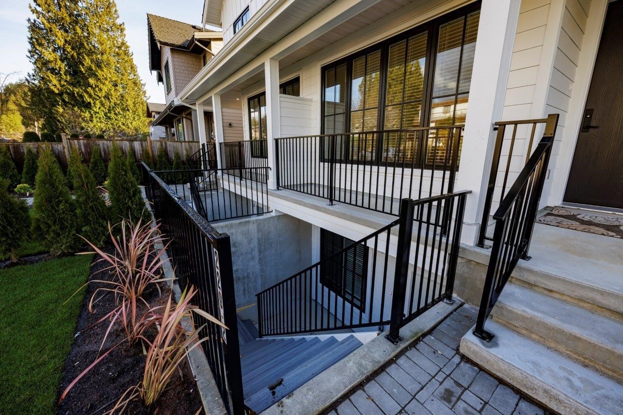 229 22Nd Street E, North Vancouver, BC