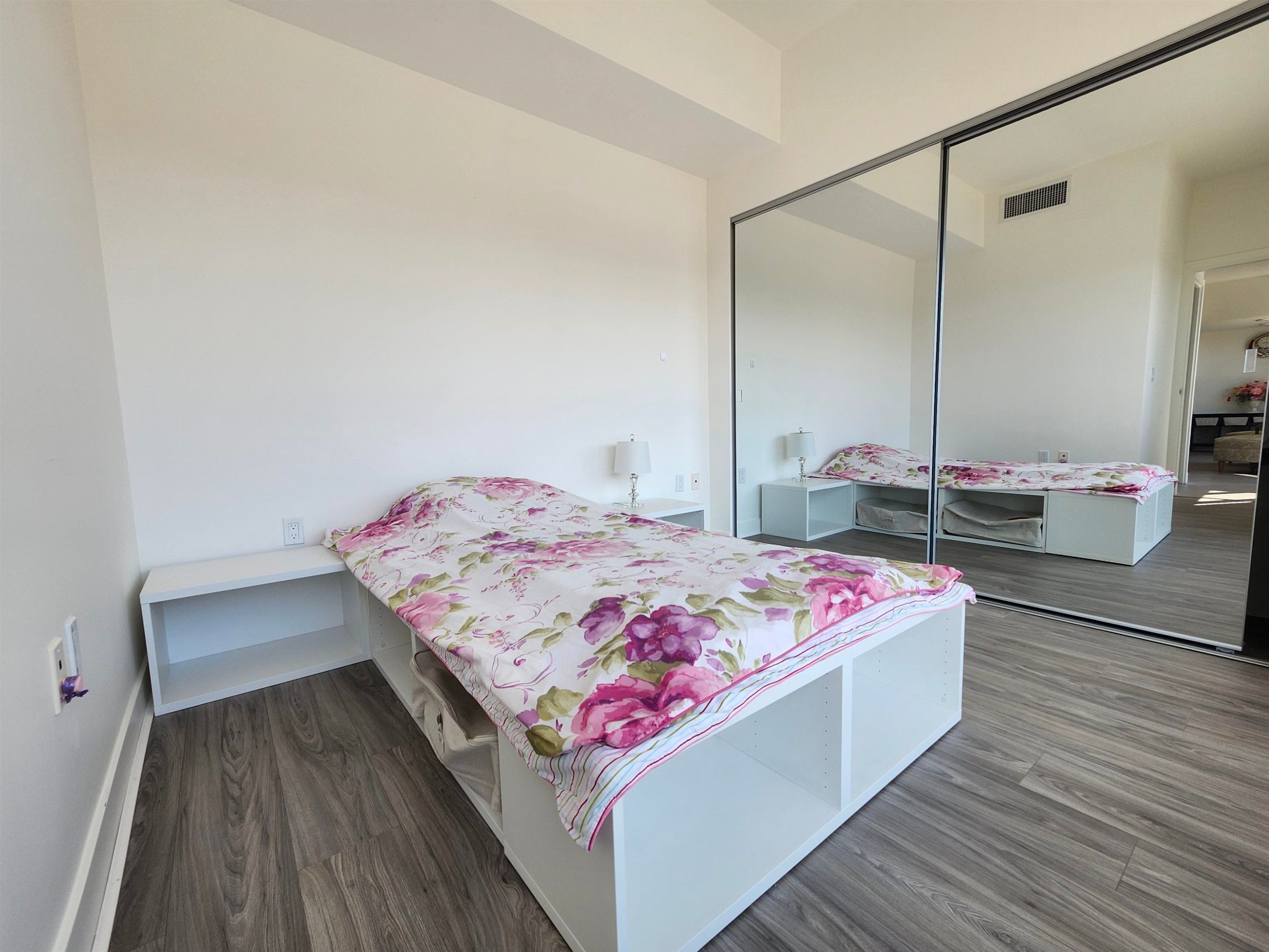 578-438 King Edward Avenue W, Vancouver, BC