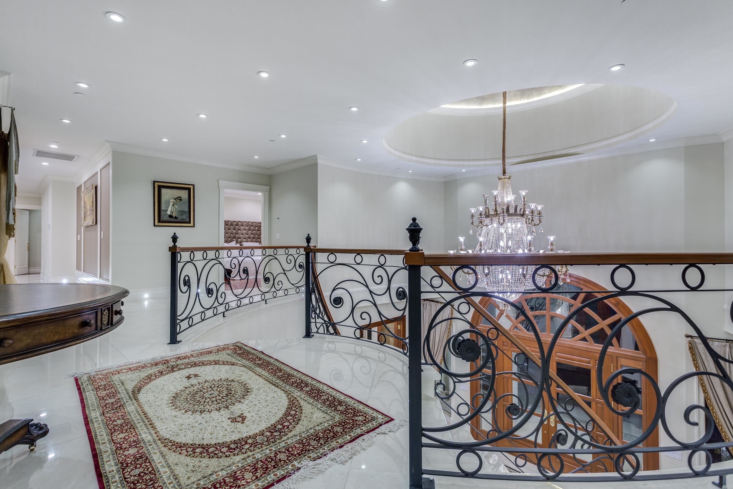 1175 Eyremount Drive, West Vancouver, BC