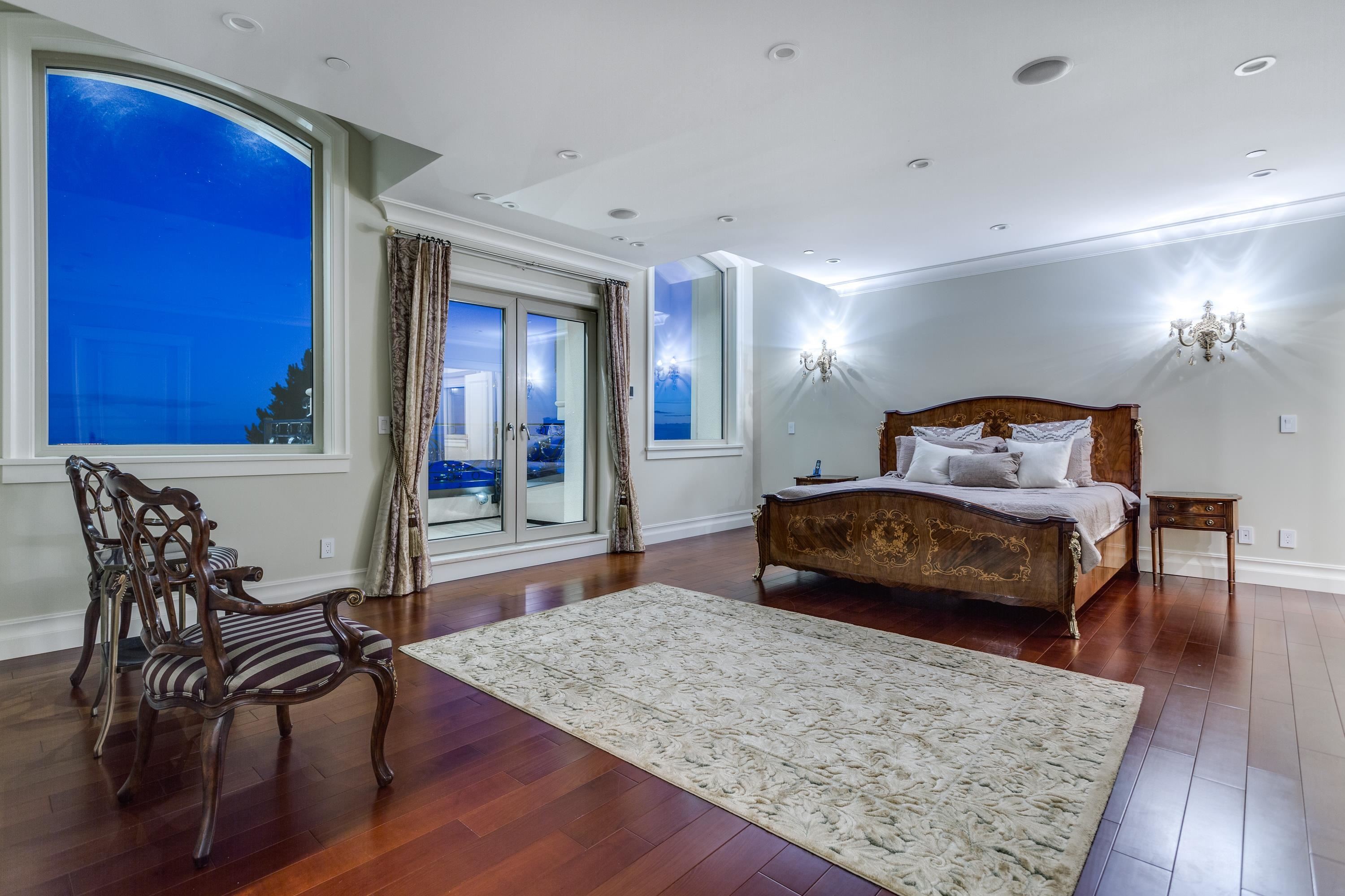 1175 Eyremount Drive, West Vancouver, BC