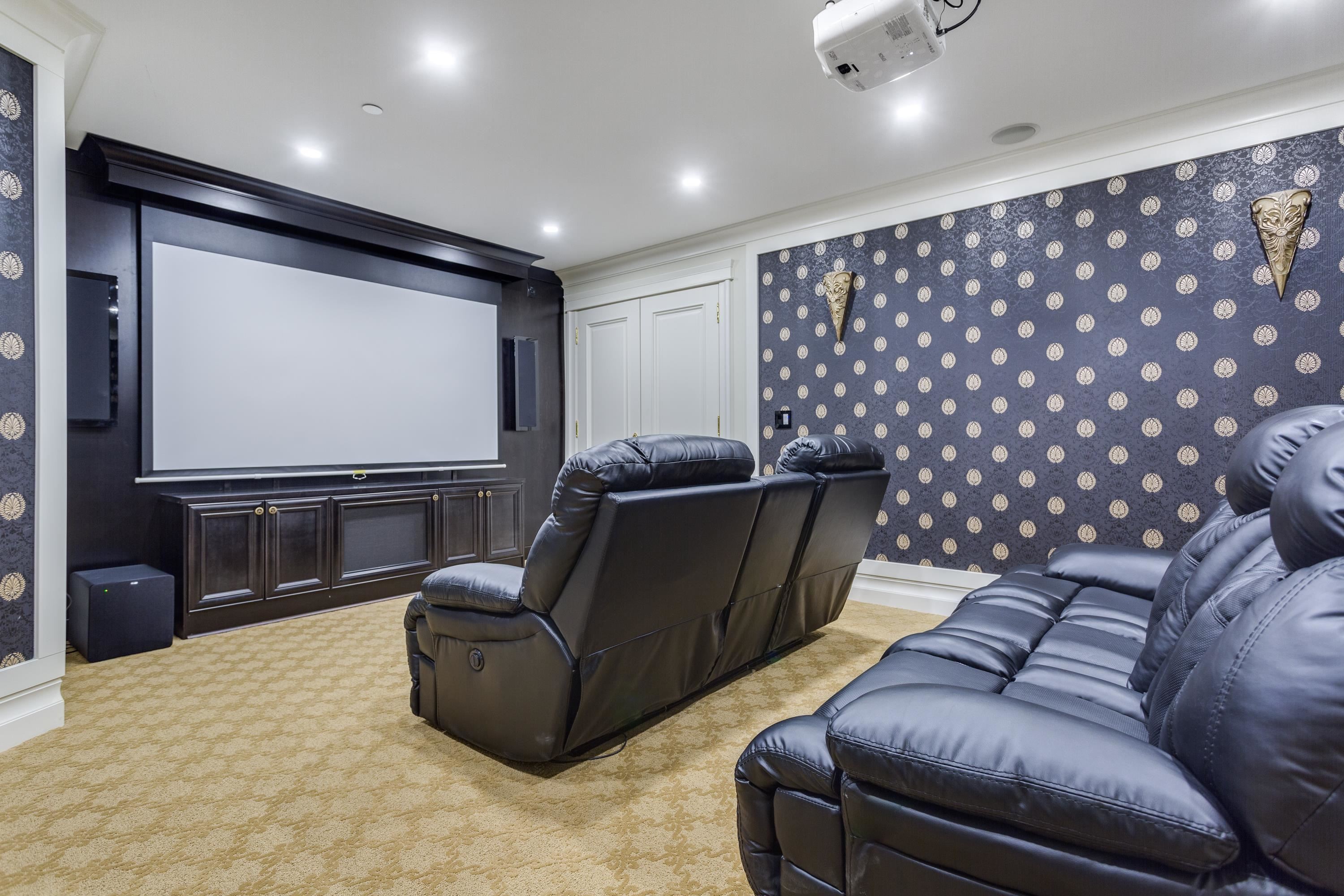 1175 Eyremount Drive, West Vancouver, BC