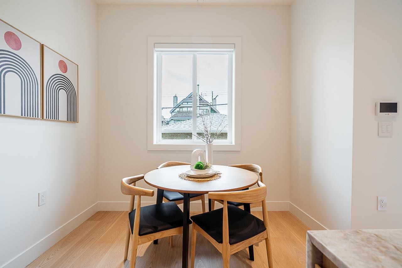 2561 2Nd Avenue W, Vancouver, BC