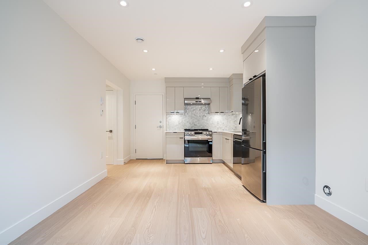 2561 2Nd Avenue W, Vancouver, BC