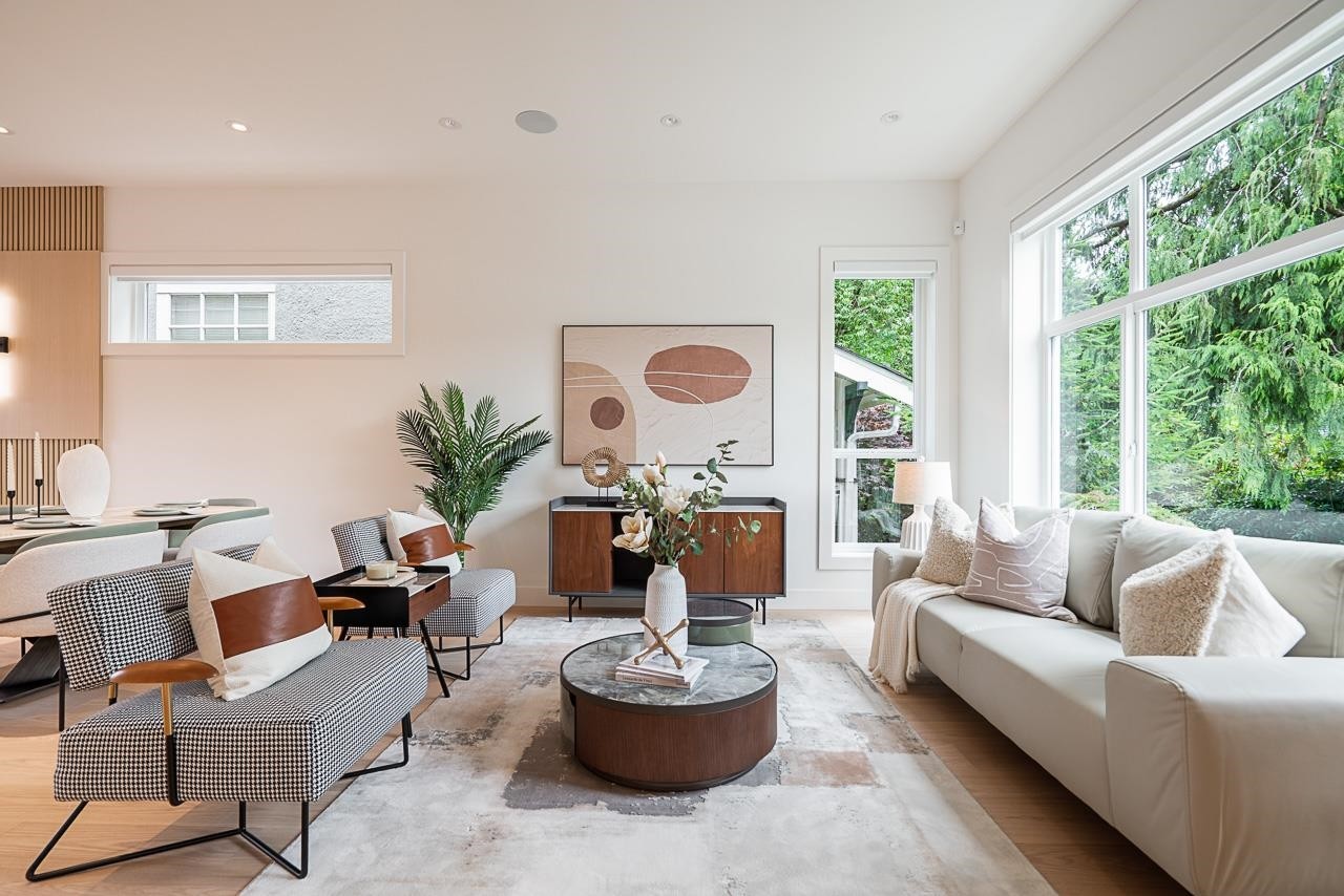 2561 2Nd Avenue W, Vancouver, BC