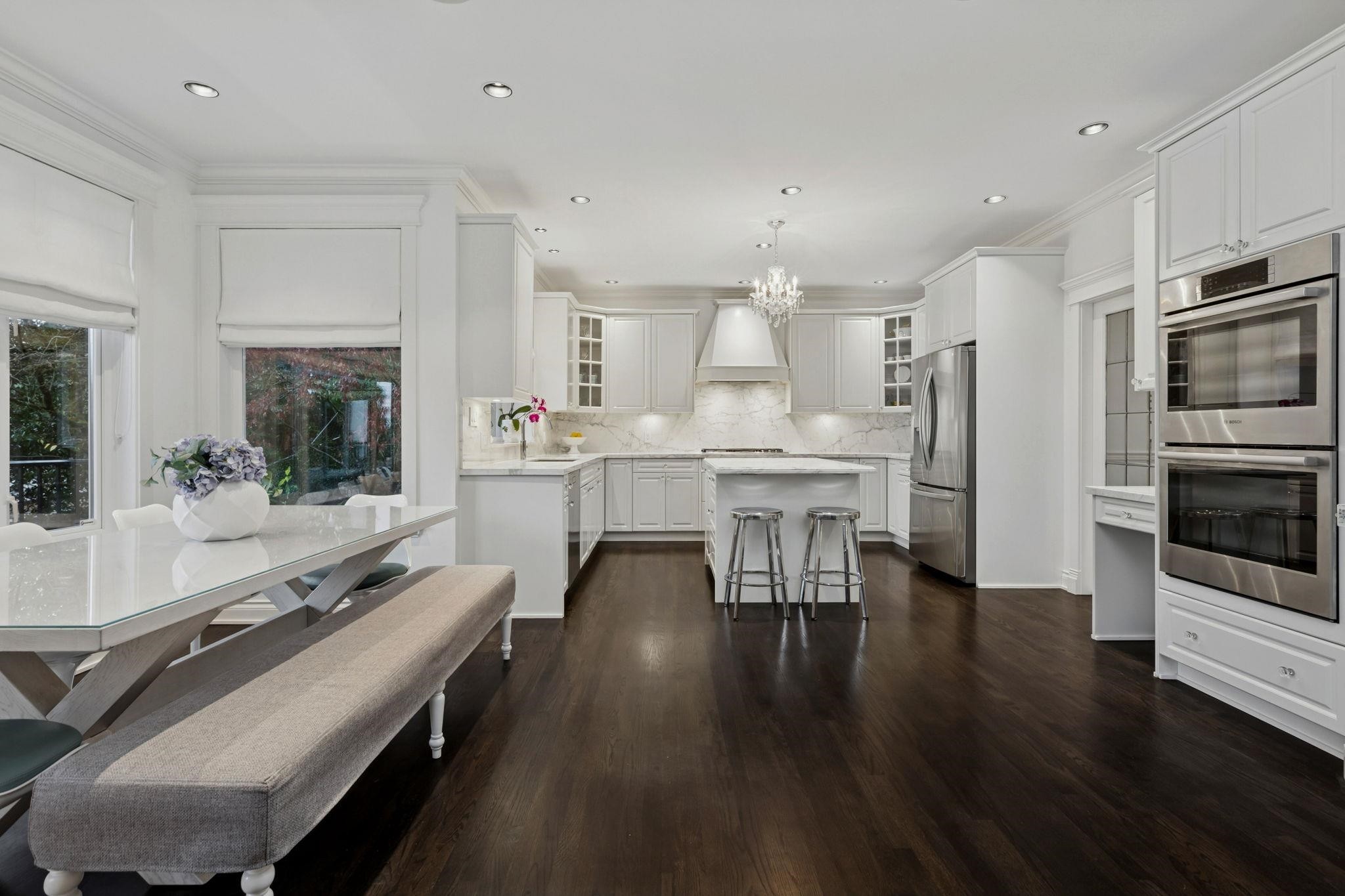 4081 Woodbury Avenue, North Vancouver, BC