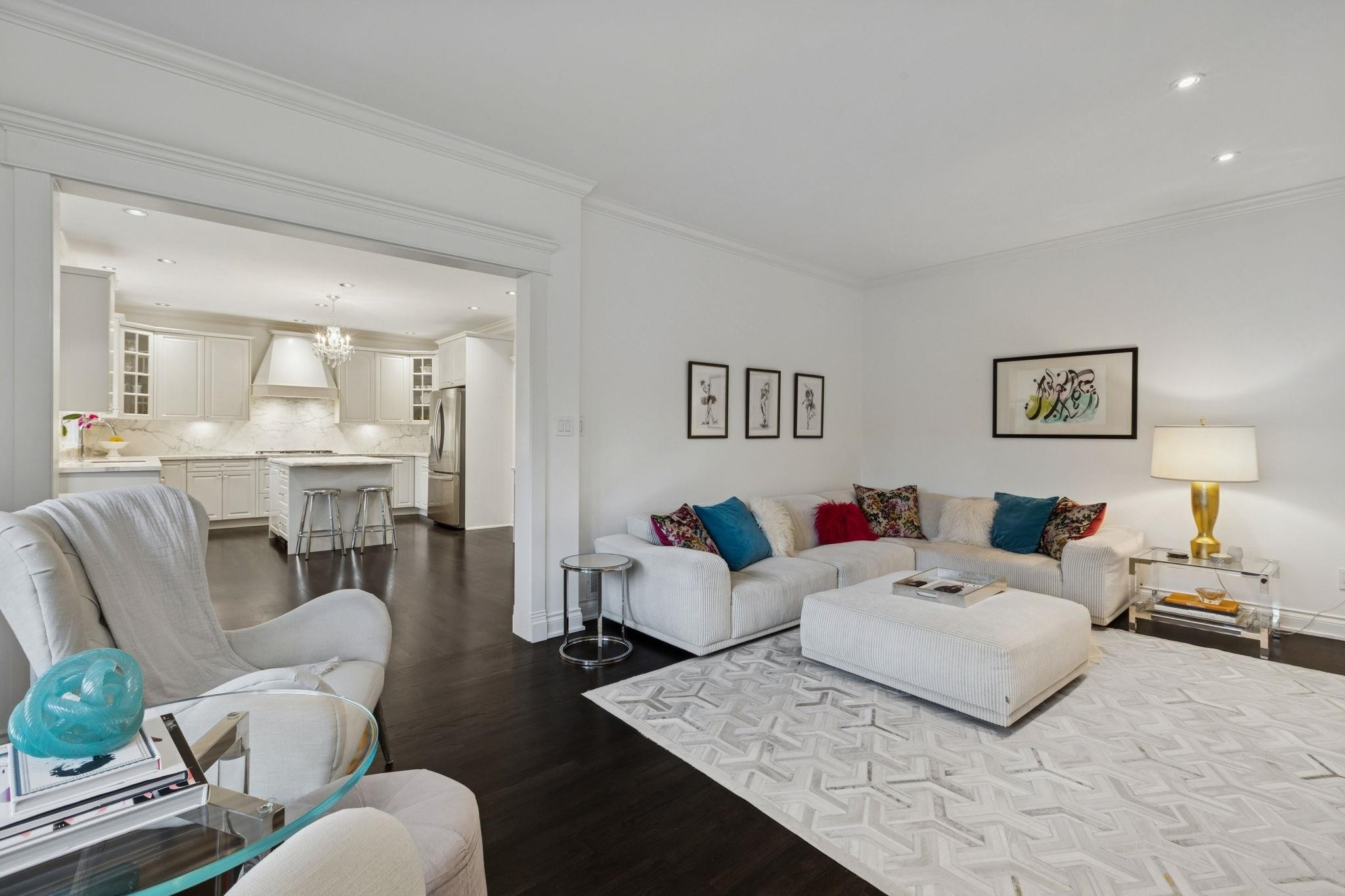 4081 Woodbury Avenue, North Vancouver, BC