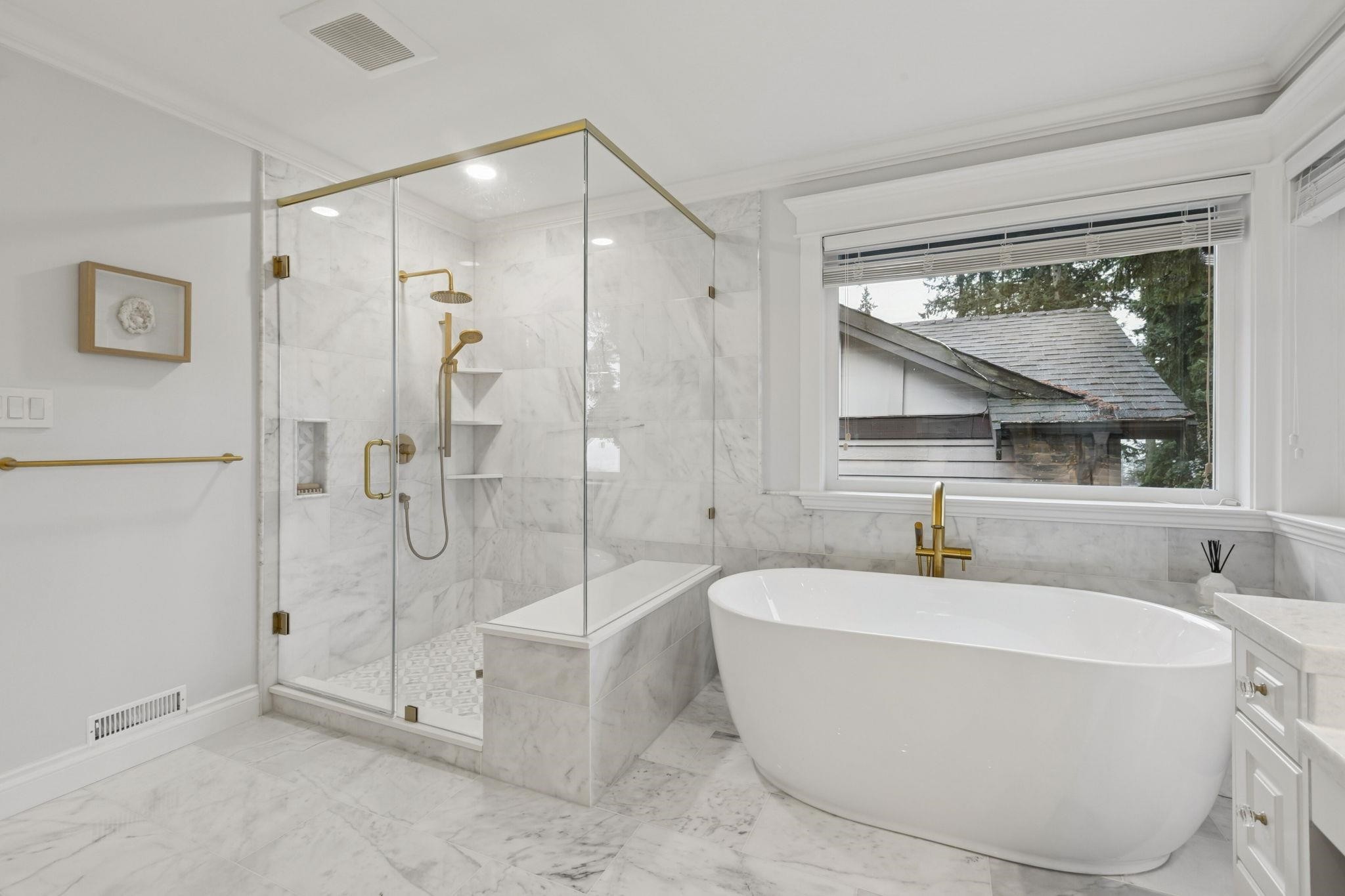 4081 Woodbury Avenue, North Vancouver, BC