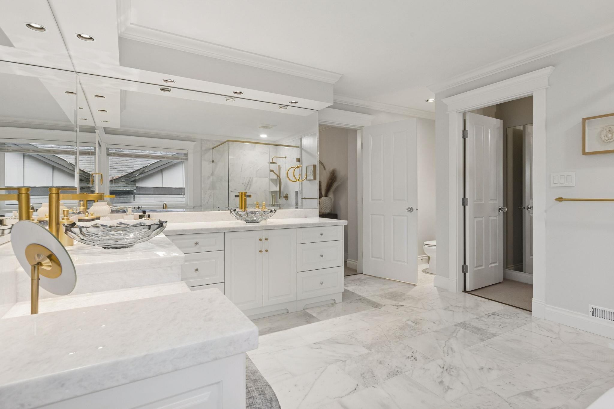 4081 Woodbury Avenue, North Vancouver, BC