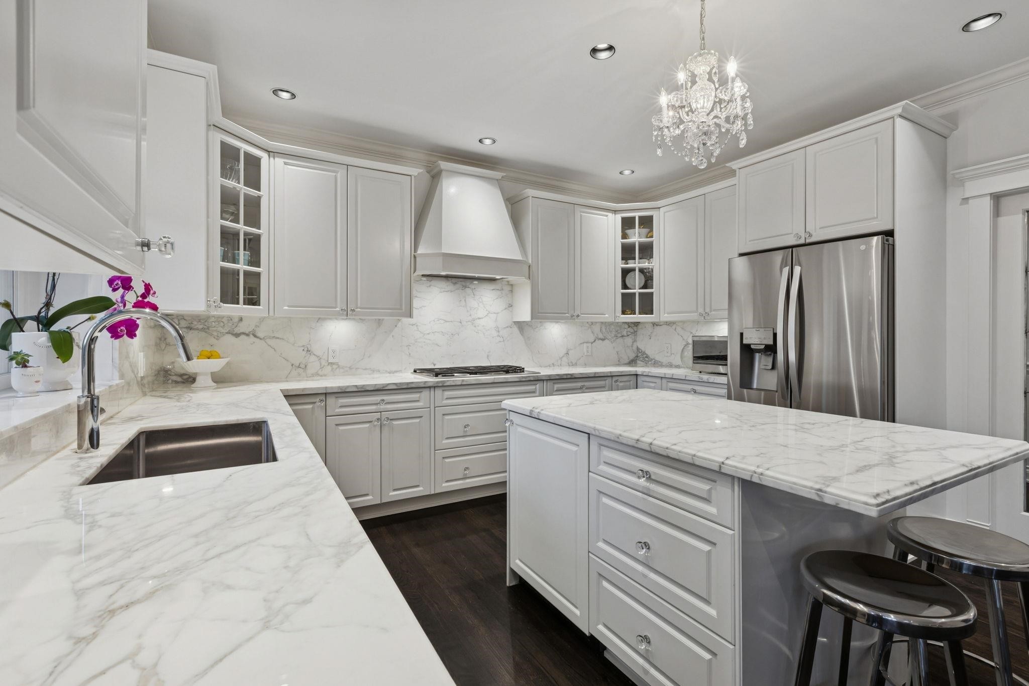 4081 Woodbury Avenue, North Vancouver, BC