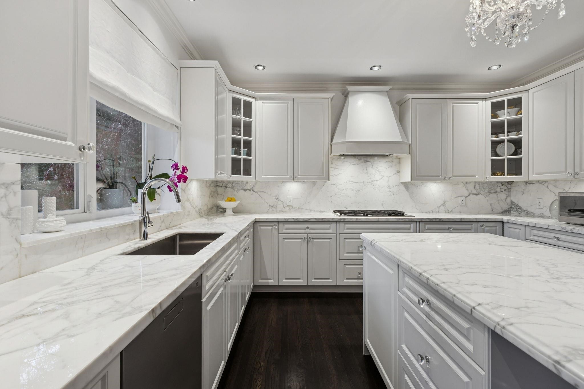 4081 Woodbury Avenue, North Vancouver, BC