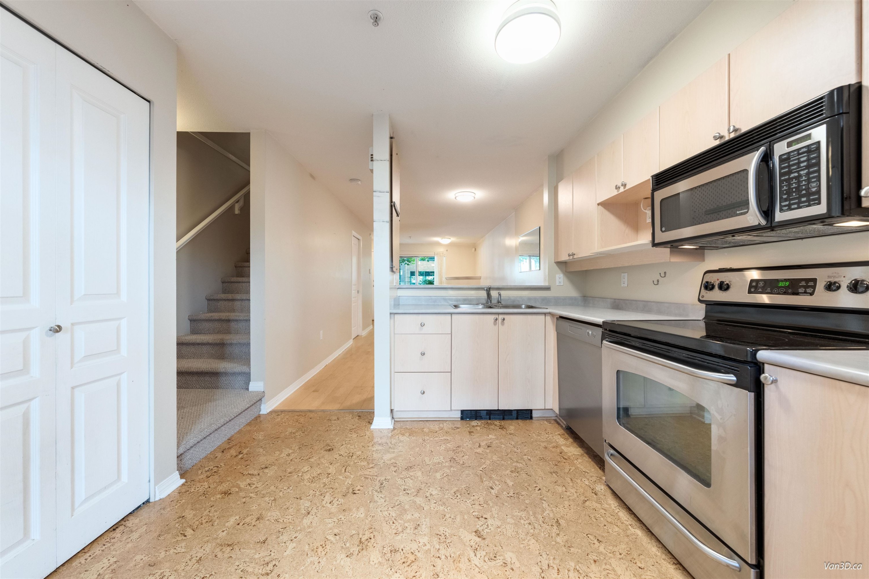 229 11Th Avenue E, Vancouver, BC