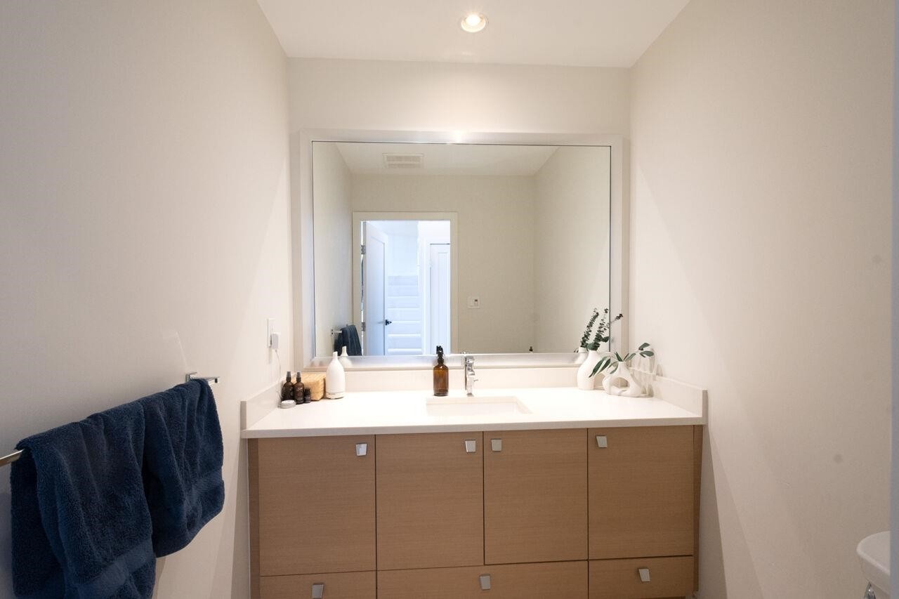 2063 10Th Avenue W, Vancouver, BC