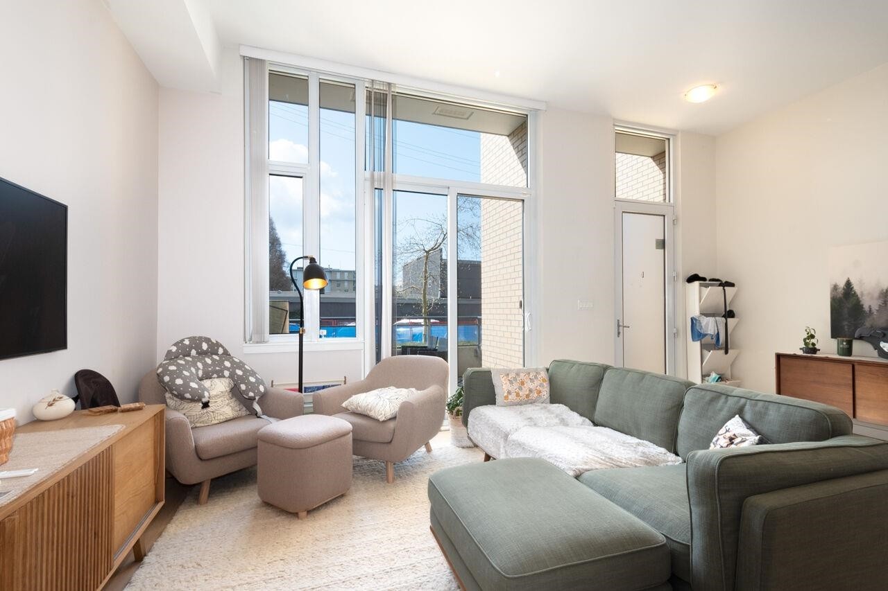 2063 10Th Avenue W, Vancouver, BC