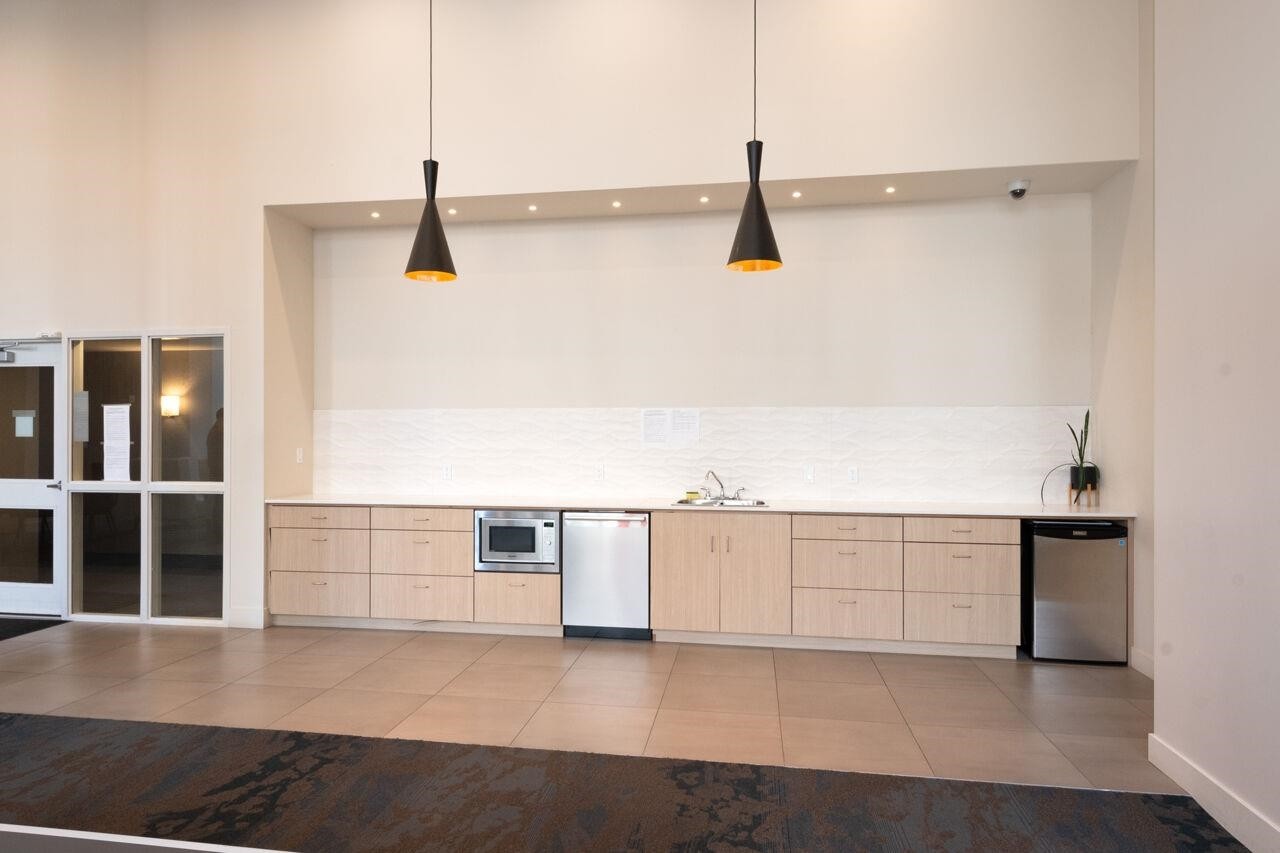 2063 10Th Avenue W, Vancouver, BC