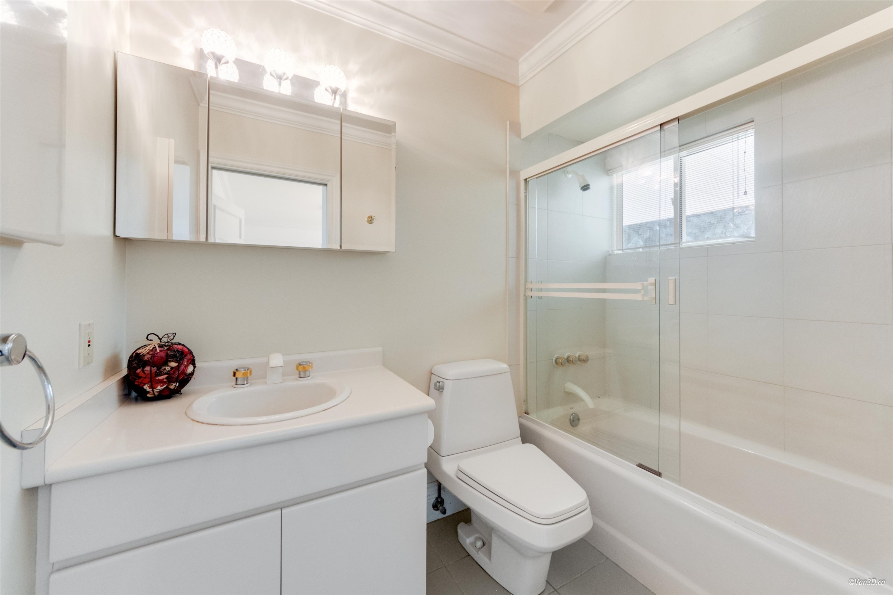 651 Kenwood Road, West Vancouver, BC