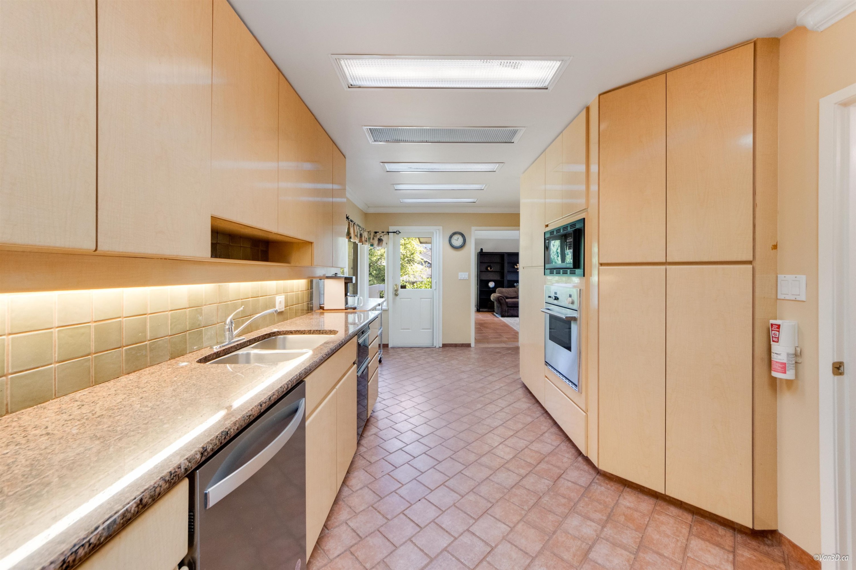 651 Kenwood Road, West Vancouver, BC