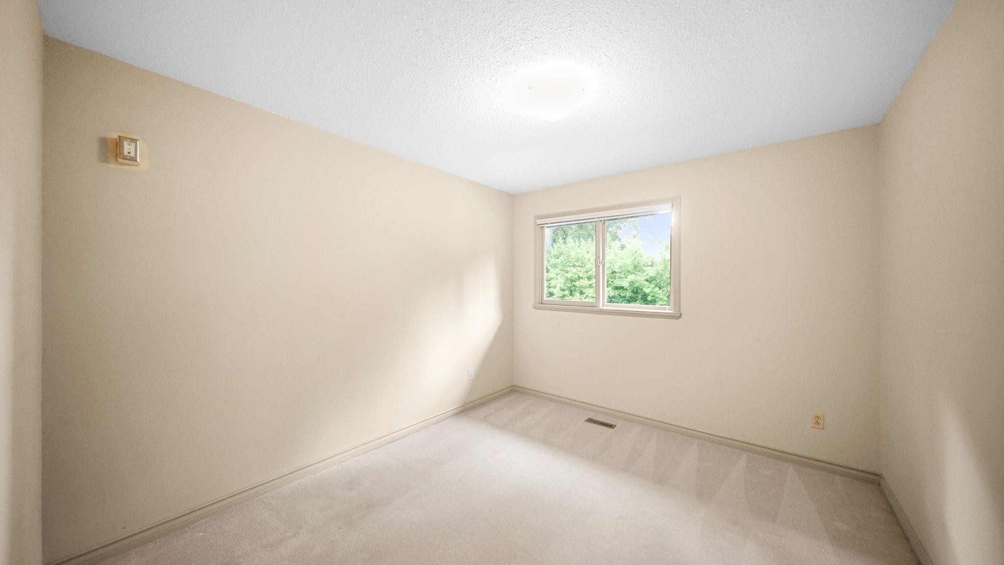 1200 Hilary Place, North Vancouver, BC