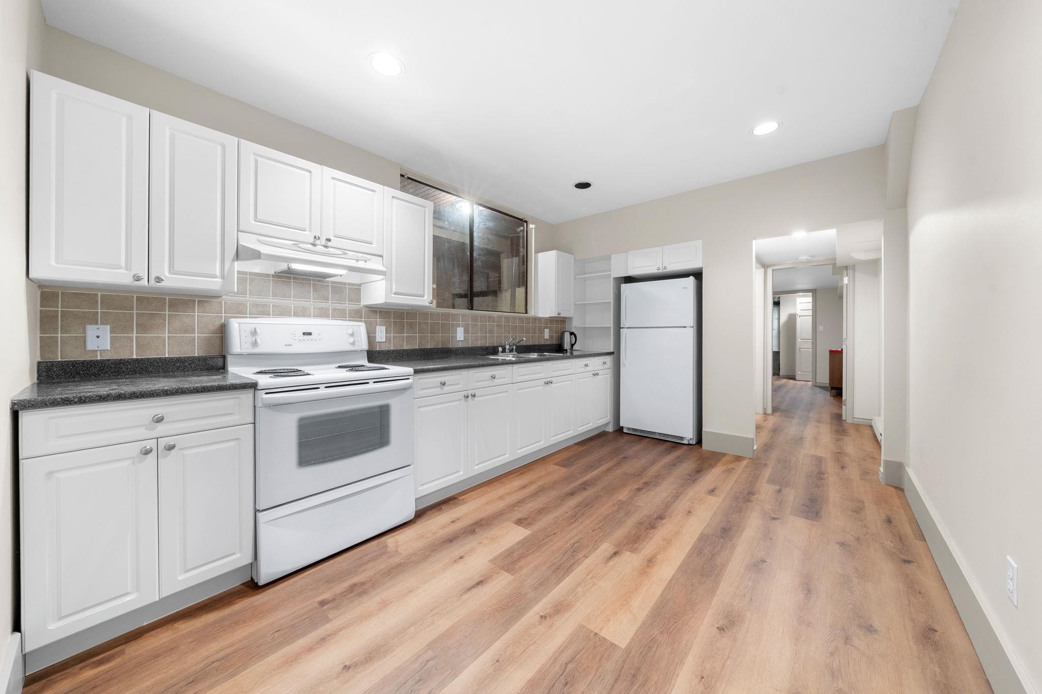 1200 Hilary Place, North Vancouver, BC