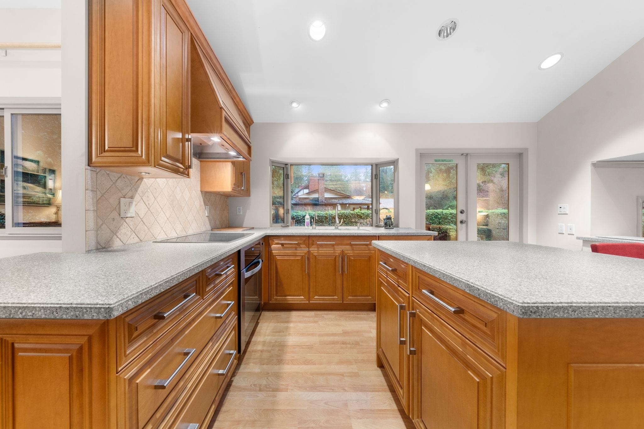 1200 Hilary Place, North Vancouver, BC