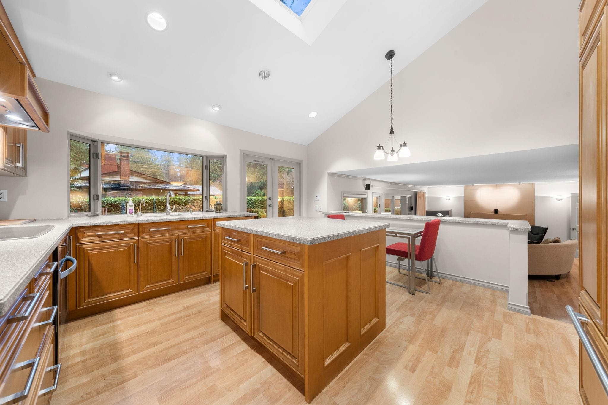 1200 Hilary Place, North Vancouver, BC