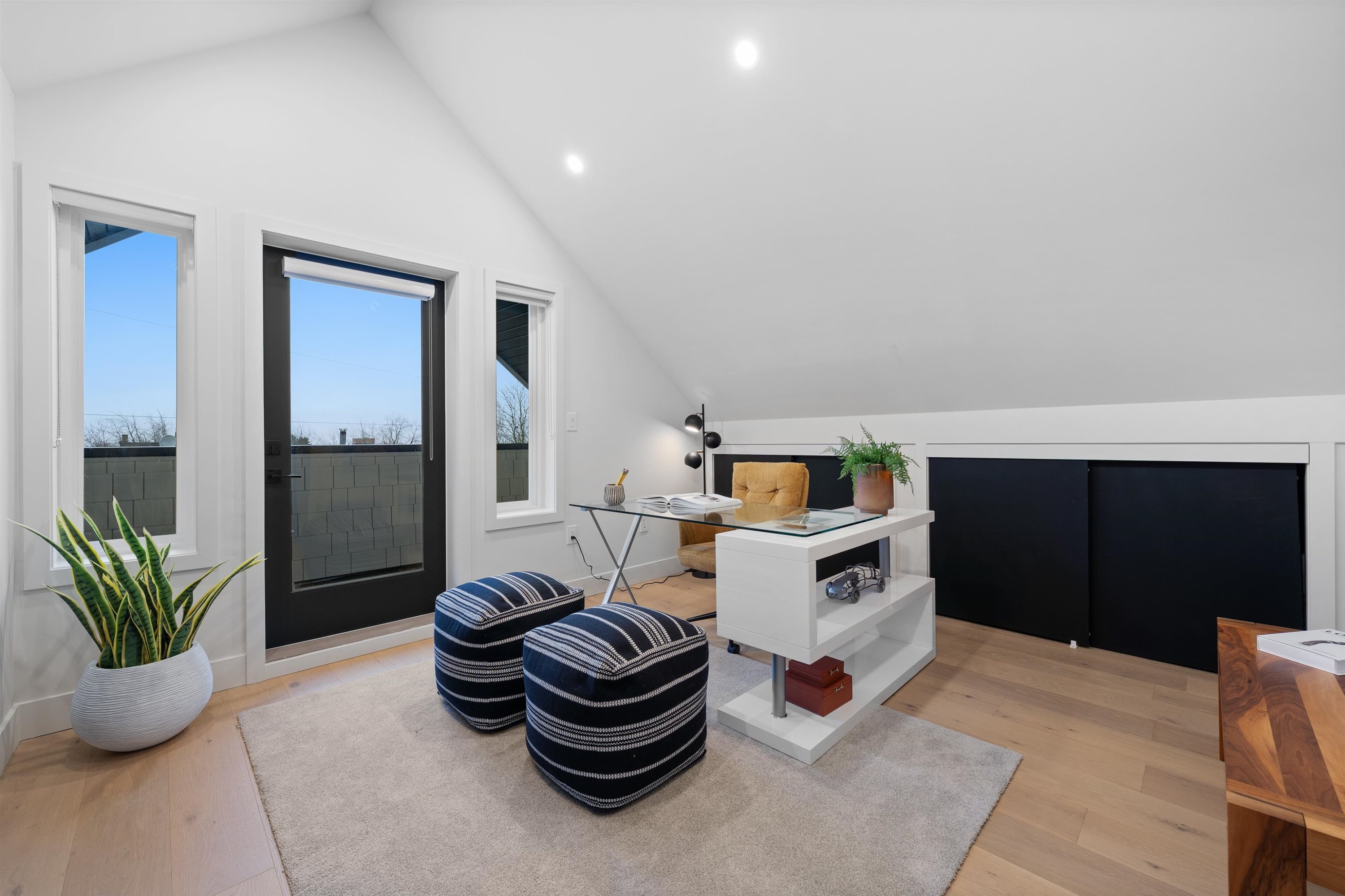 919 10Th Avenue E, Vancouver, BC