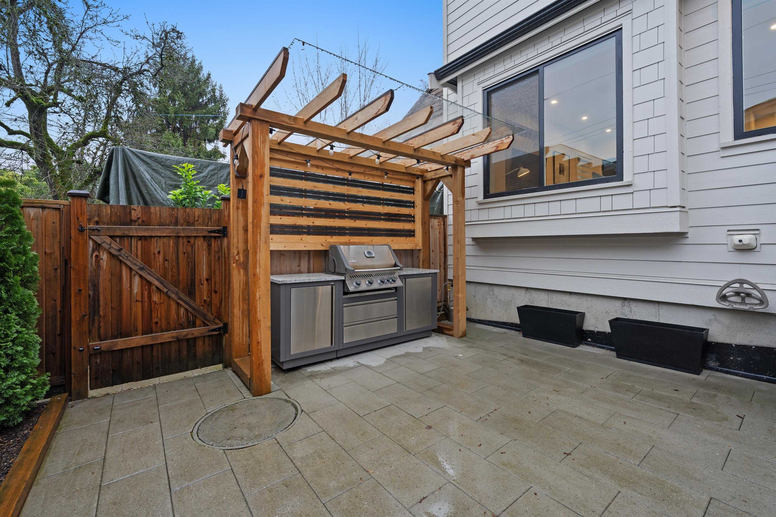 919 10Th Avenue E, Vancouver, BC