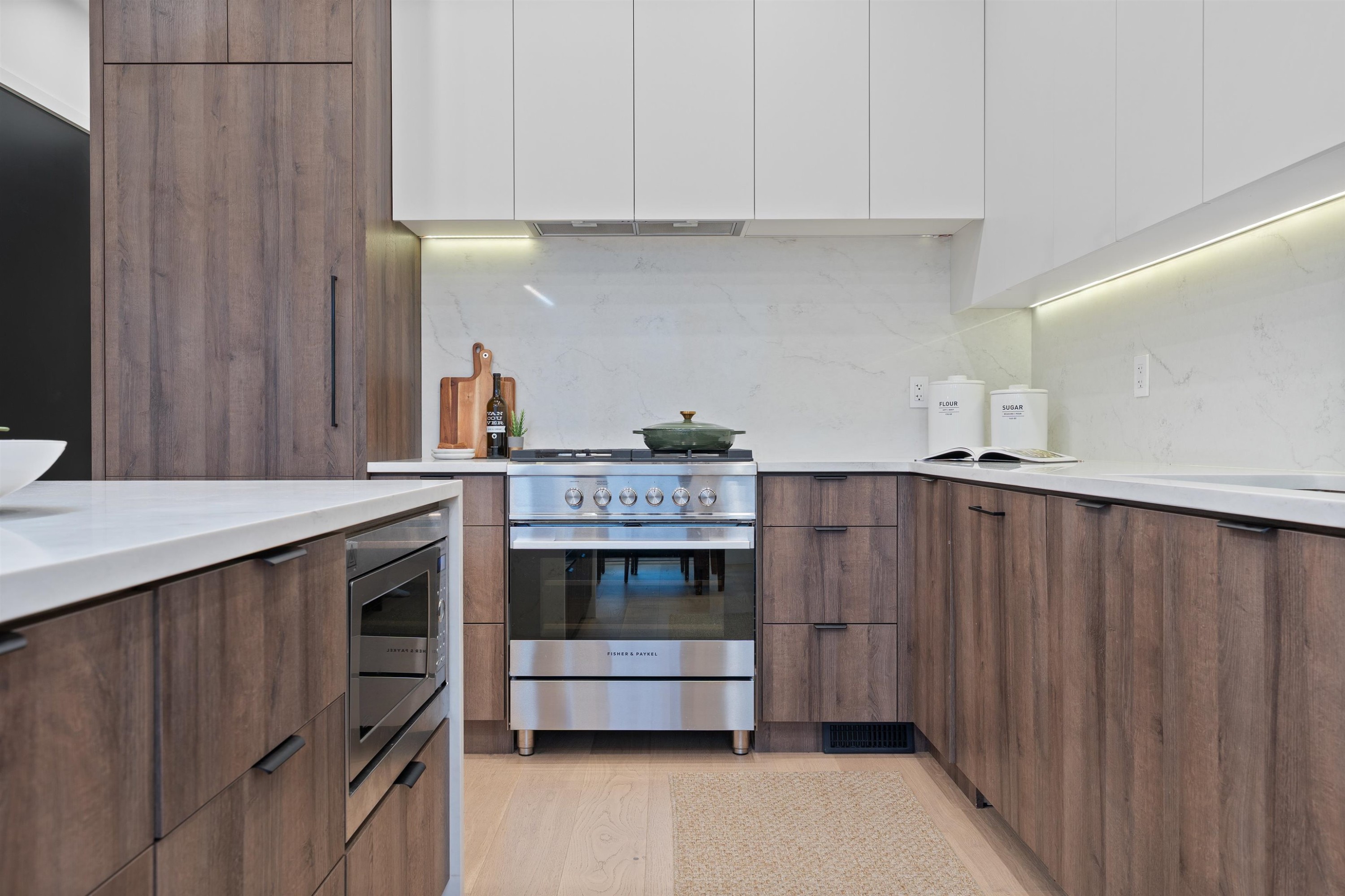 919 10Th Avenue E, Vancouver, BC