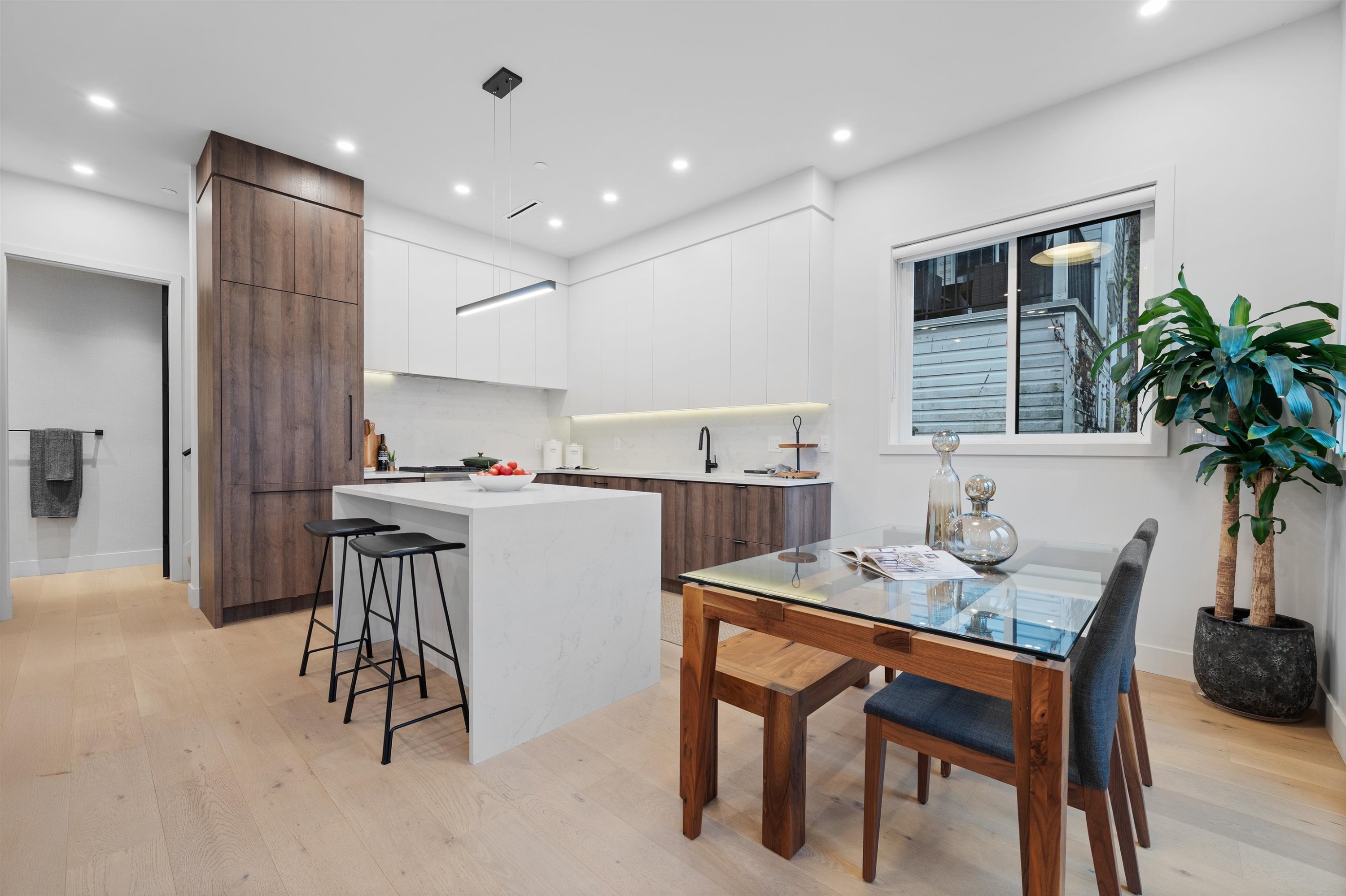 919 10Th Avenue E, Vancouver, BC