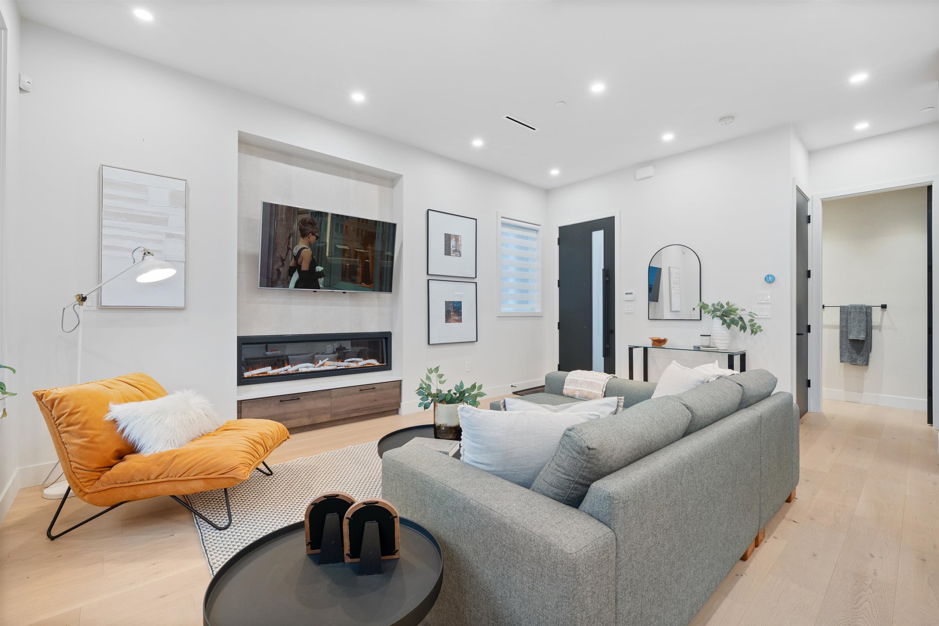 919 10Th Avenue E, Vancouver, BC