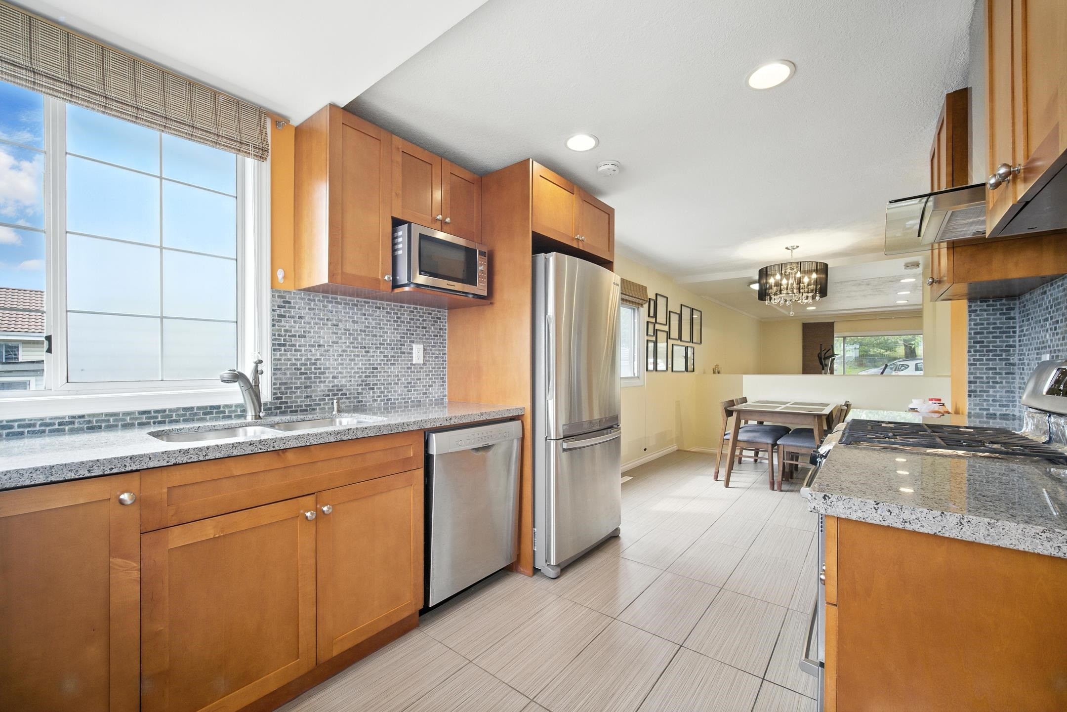 966 64Th Avenue E, Vancouver, BC