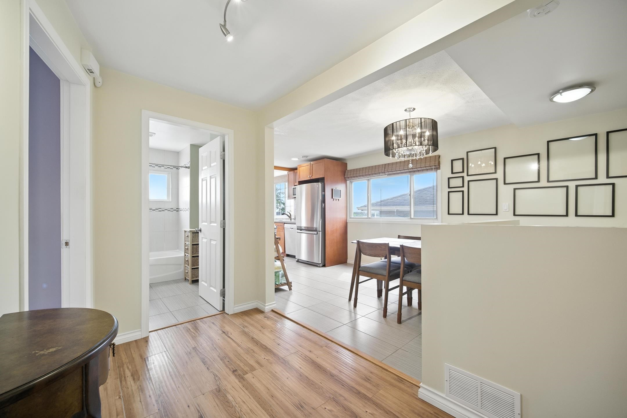 966 64Th Avenue E, Vancouver, BC