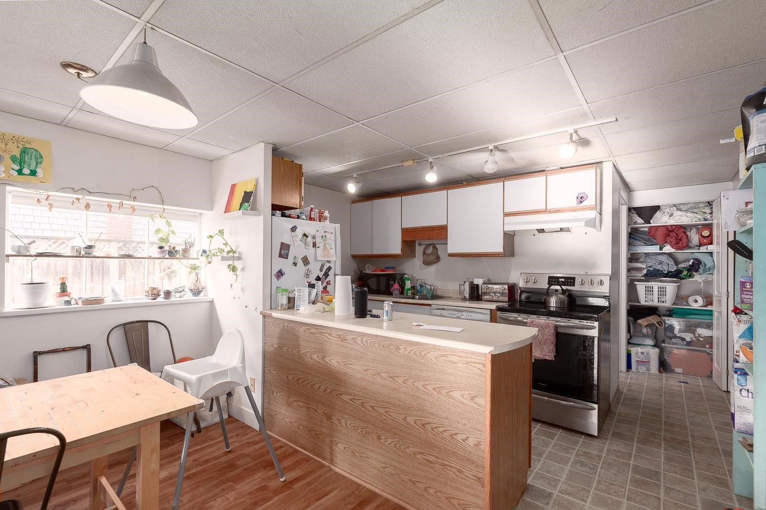 2483 6Th Avenue W, Vancouver, BC