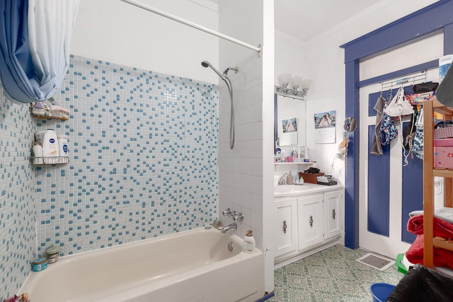 2483 6Th Avenue W, Vancouver, BC