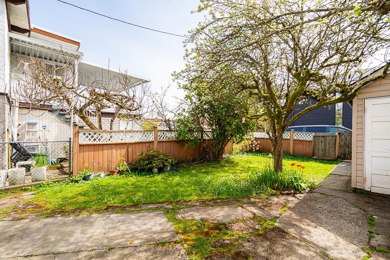 486 King Edward Avenue E, Vancouver, BC