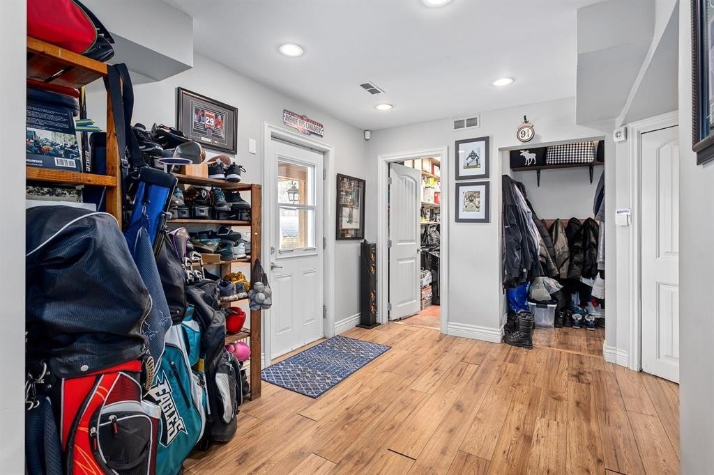 1122 Rochester Avenue, Coquitlam, BC