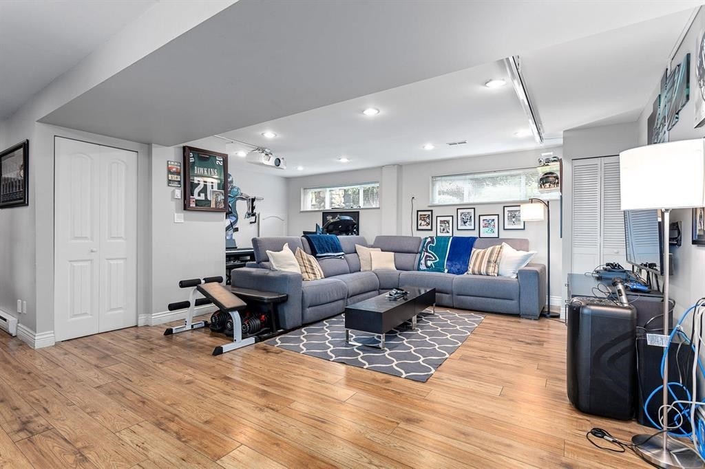 1122 Rochester Avenue, Coquitlam, BC