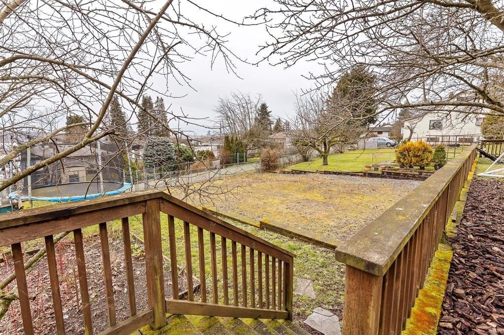 1122 Rochester Avenue, Coquitlam, BC