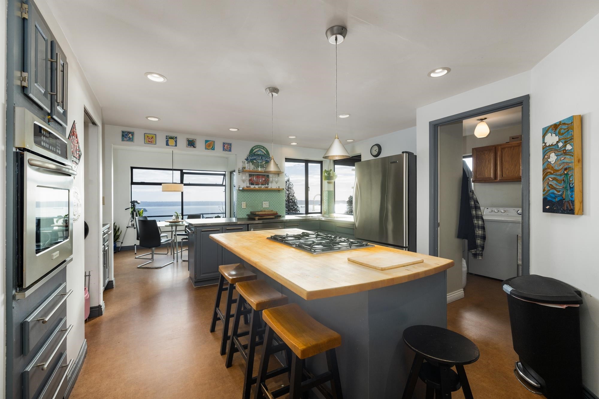 2346 Westhill Drive, West Vancouver, BC