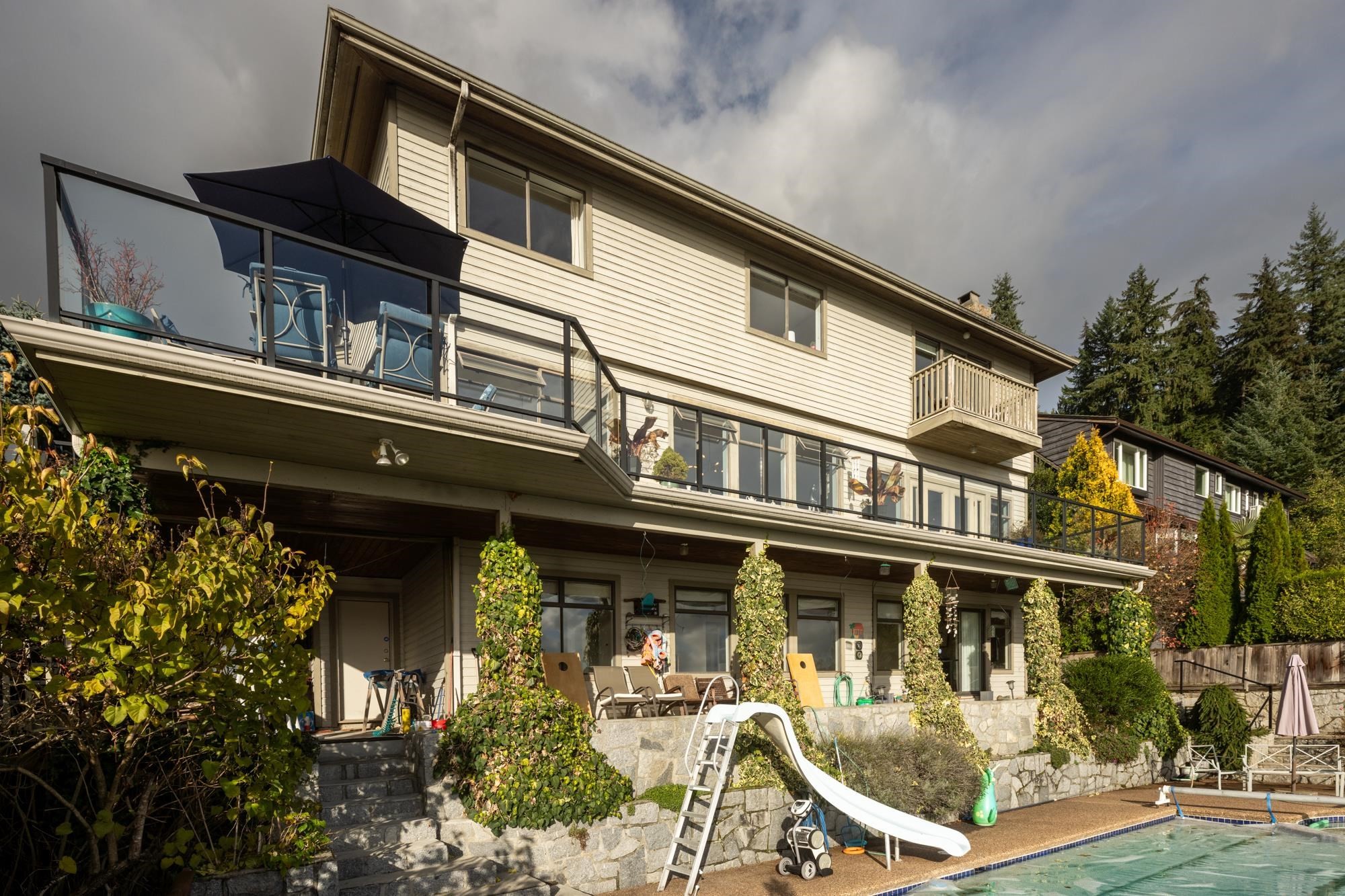 2346 Westhill Drive, West Vancouver, BC