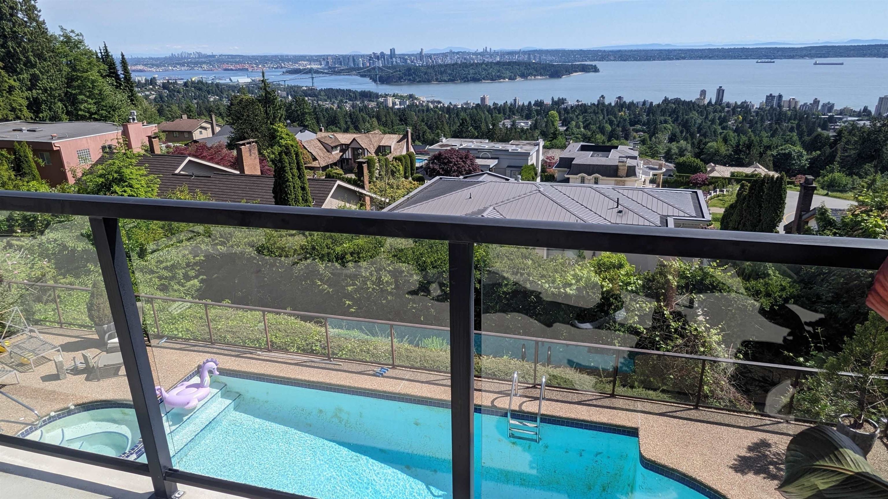 2346 Westhill Drive, West Vancouver, BC