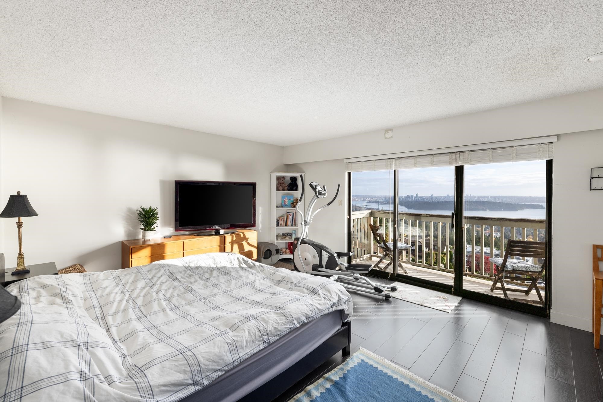 2346 Westhill Drive, West Vancouver, BC