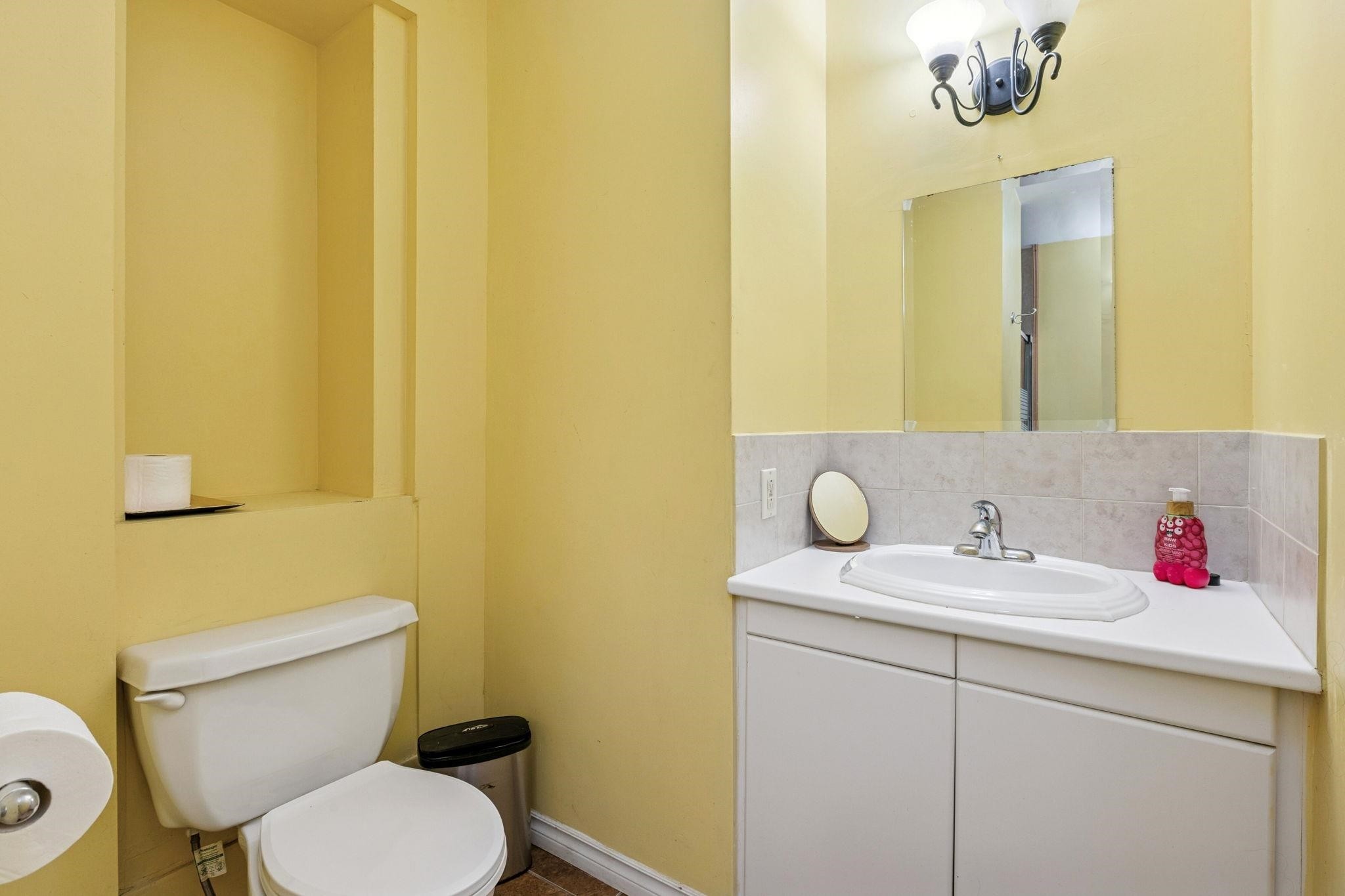 556 Ballantree Road, West Vancouver, BC