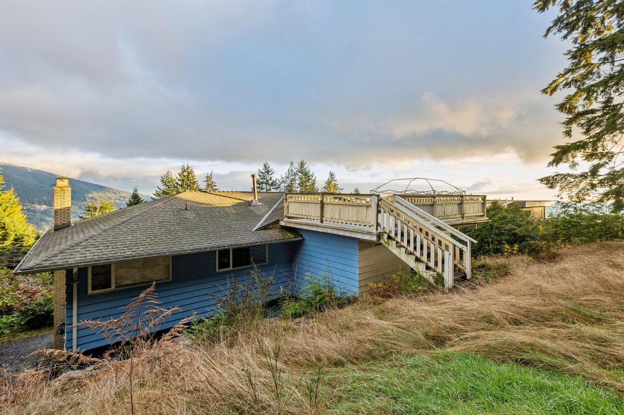 556 Ballantree Road, West Vancouver, BC