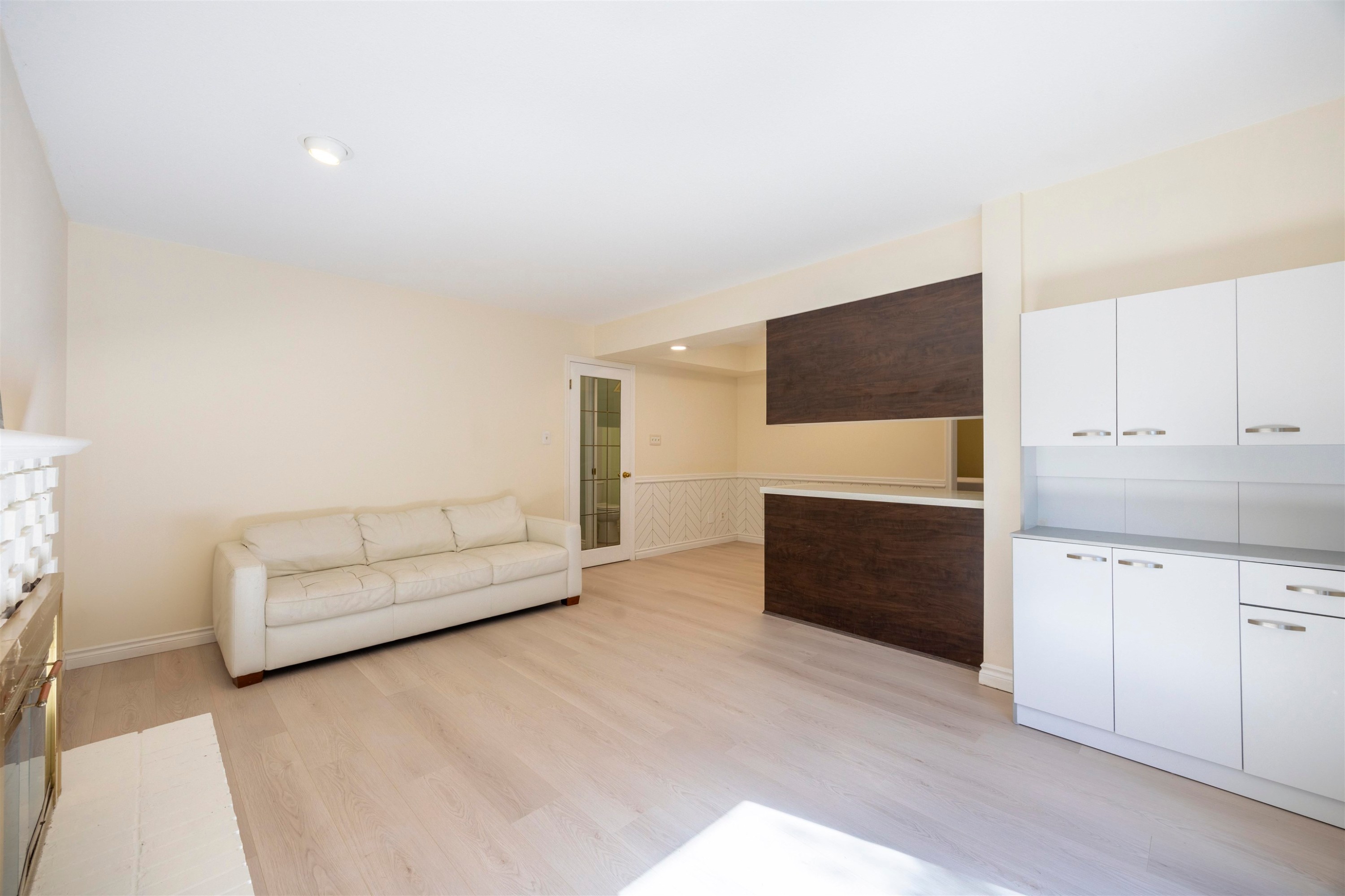 9506 Thomas Drive, Richmond, BC